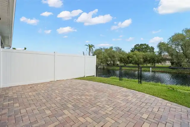 Listing Photo 21