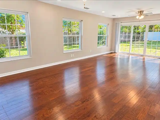 Listing Photo 19