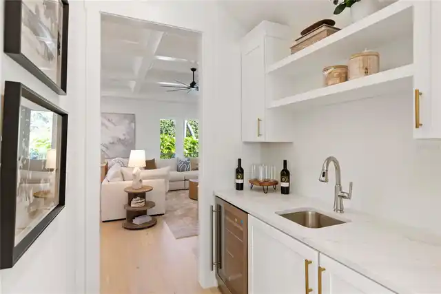 Listing Photo 10