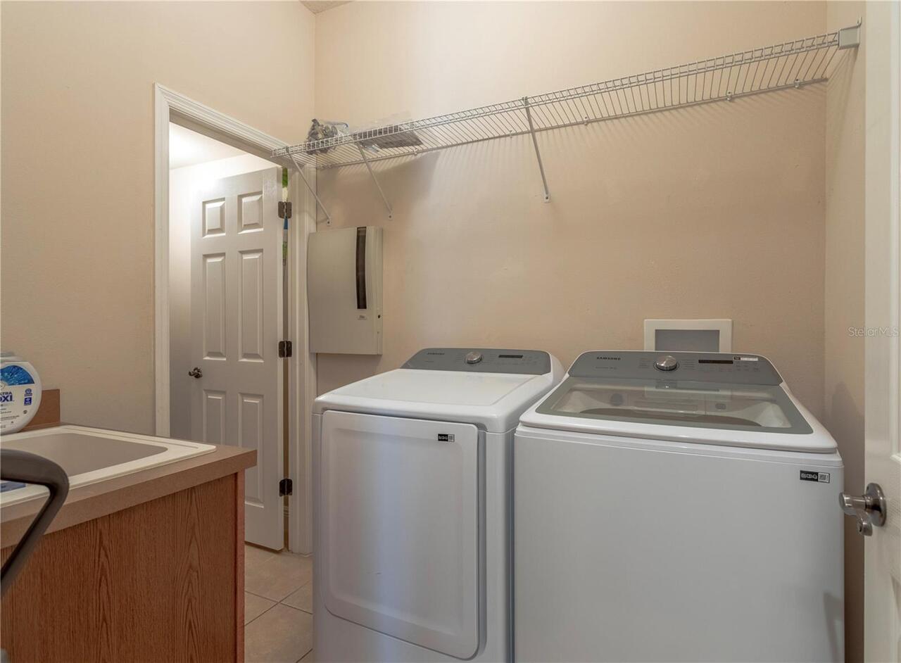 Listing Photo 11