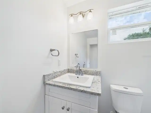 Listing Photo 16