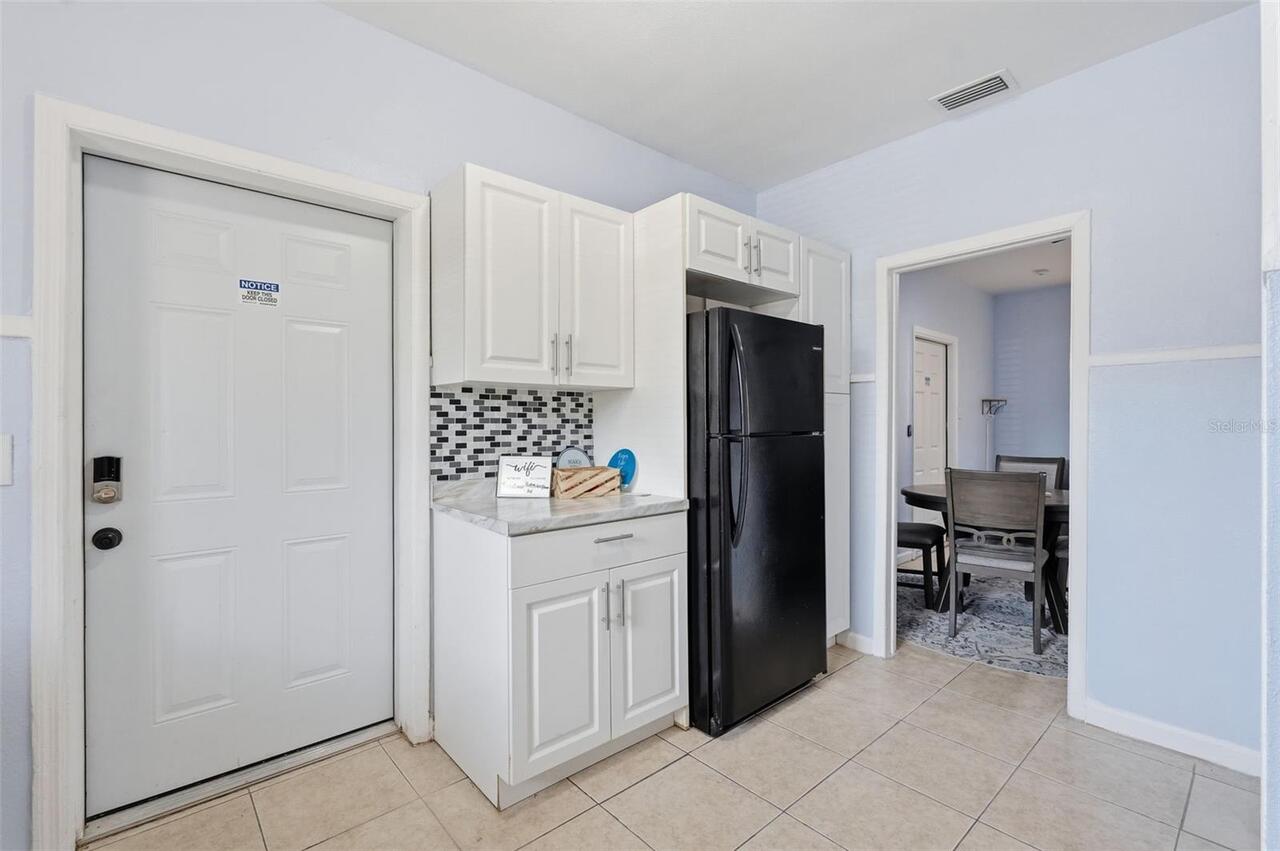 Listing Photo 9