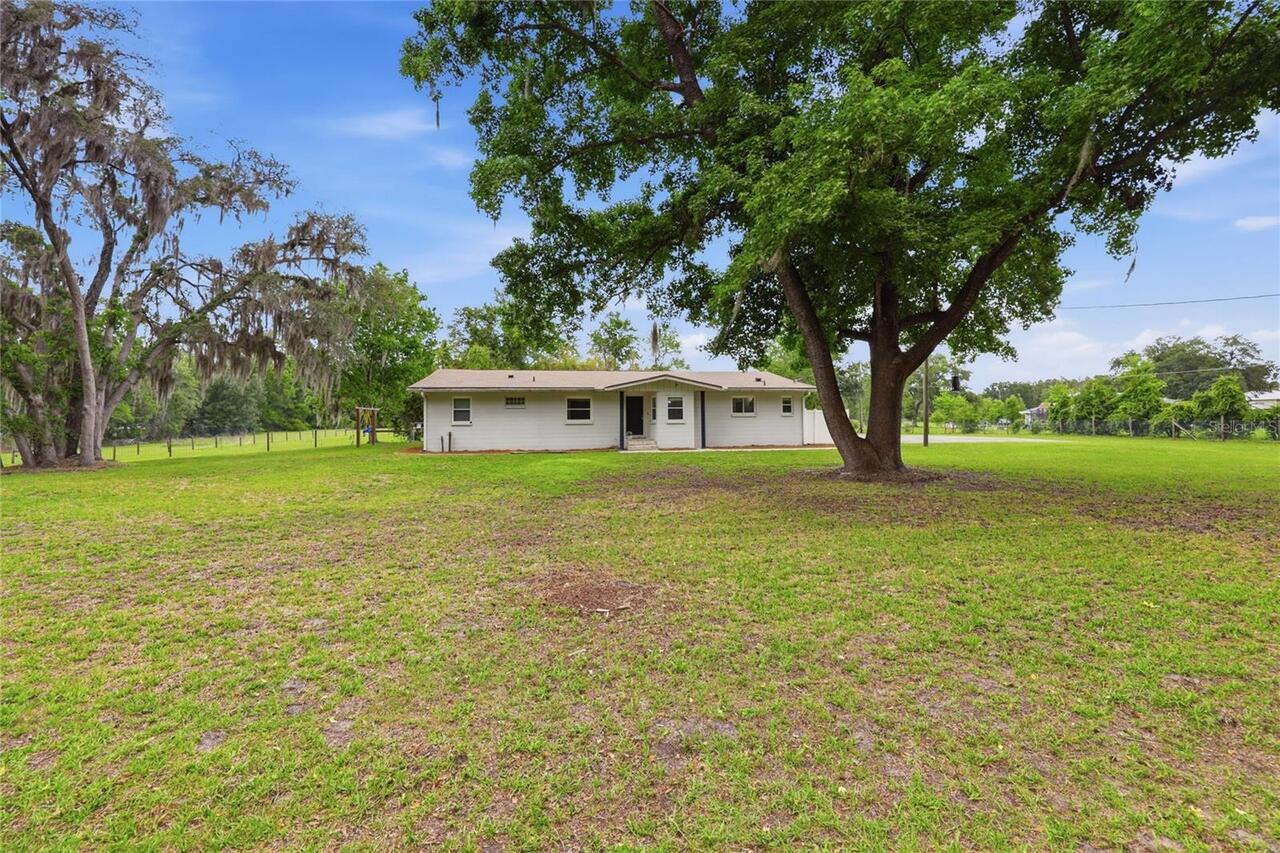 Listing Photo 9
