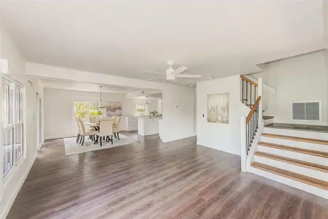 Listing Photo 17