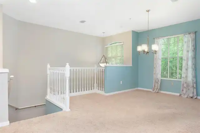 Listing Photo 8
