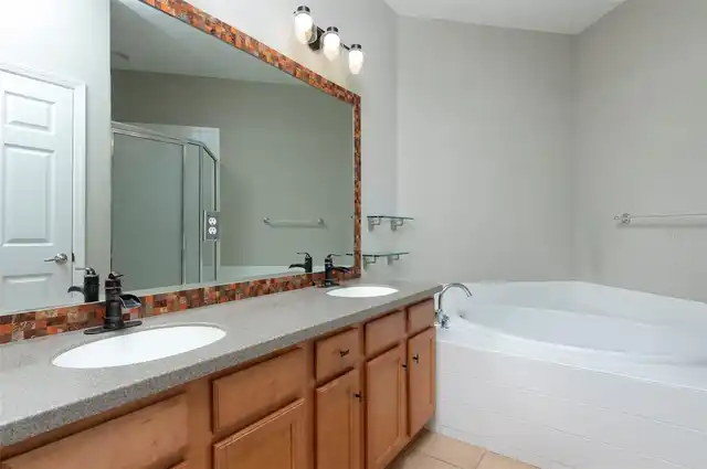 Listing Photo 17