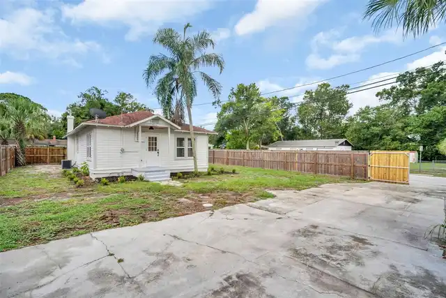 Listing Photo 7