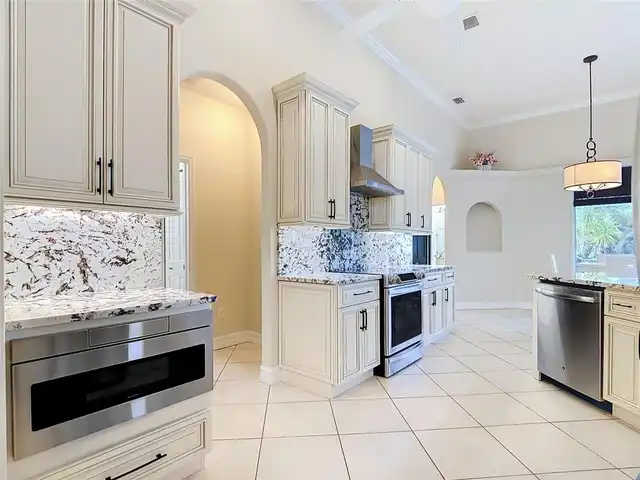 Listing Photo 25