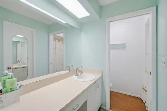 Listing Photo 14