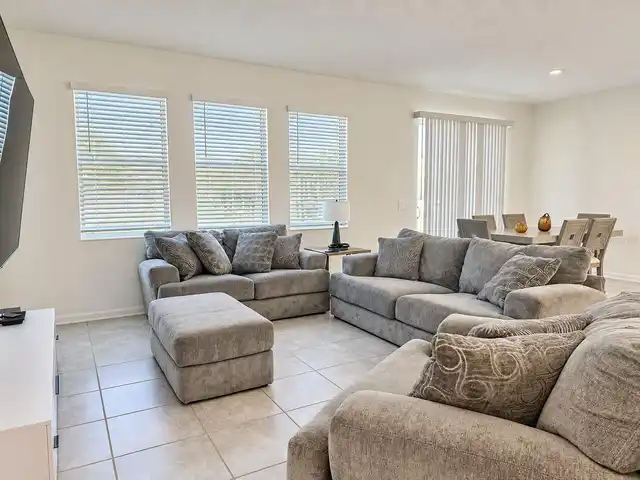 Listing Photo 9