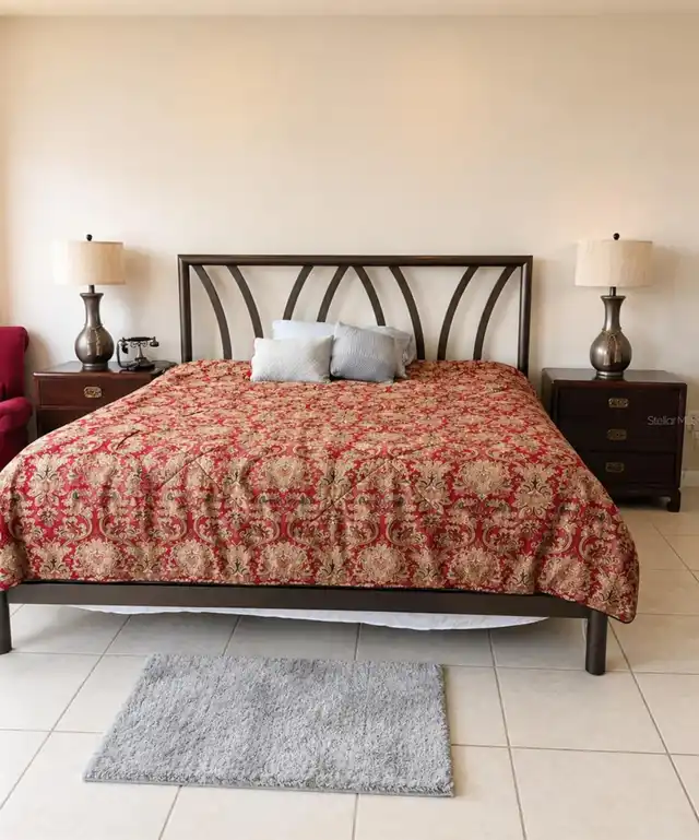 Listing Photo 9