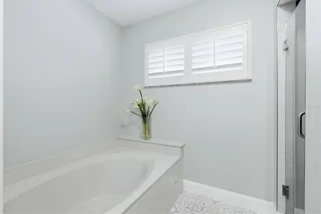 Listing Photo 14