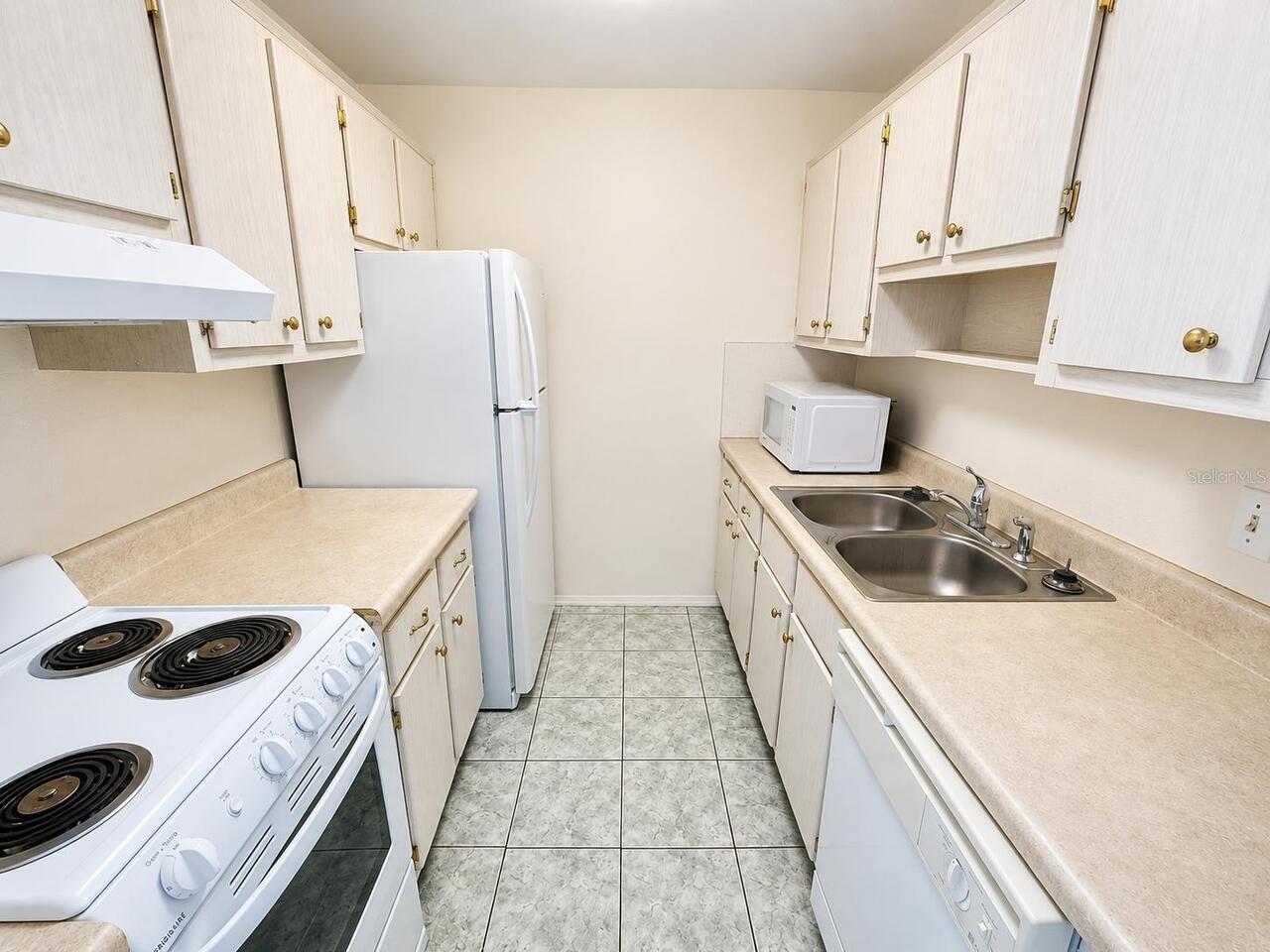 Listing Photo 8