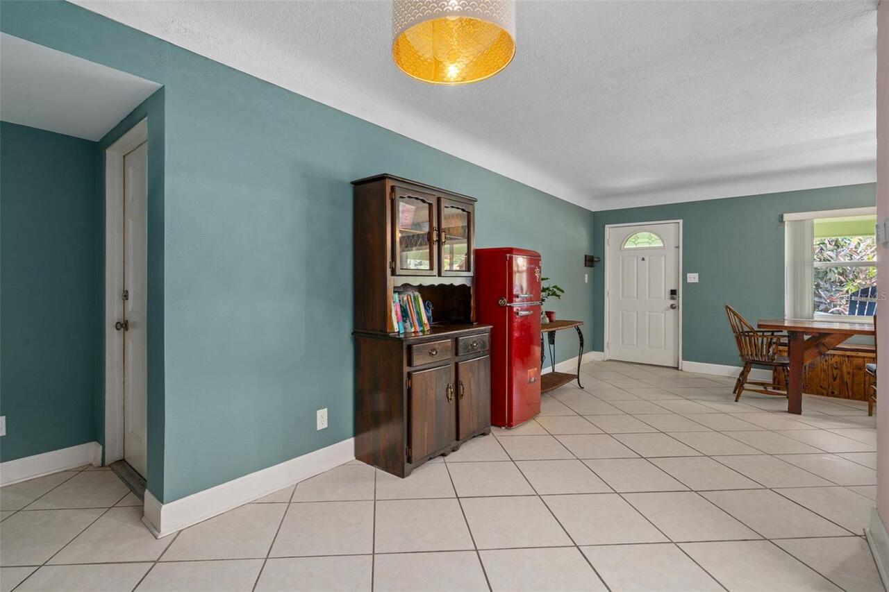 Listing Photo 8