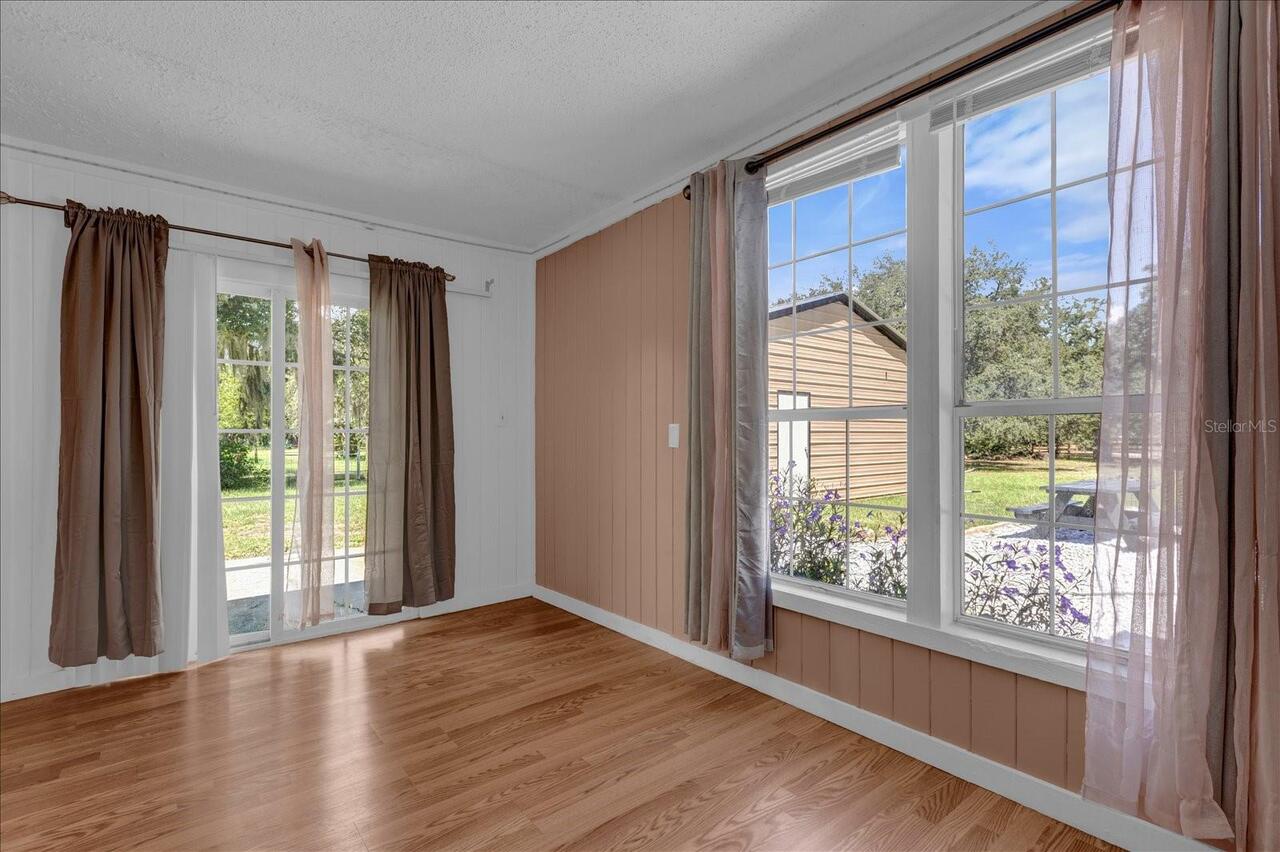 Listing Photo 22