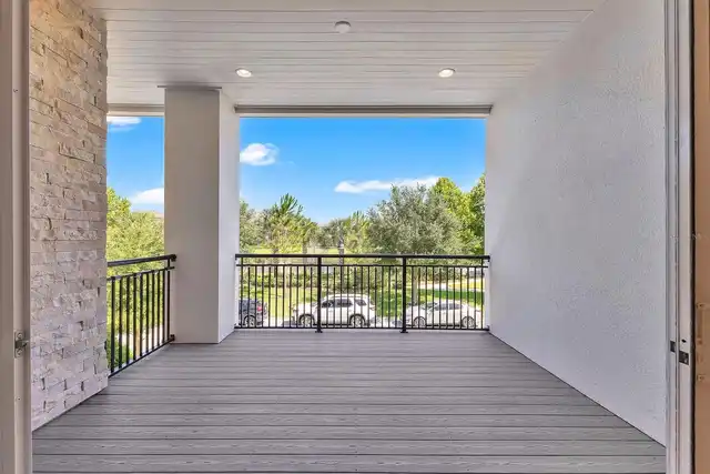 Listing Photo 18