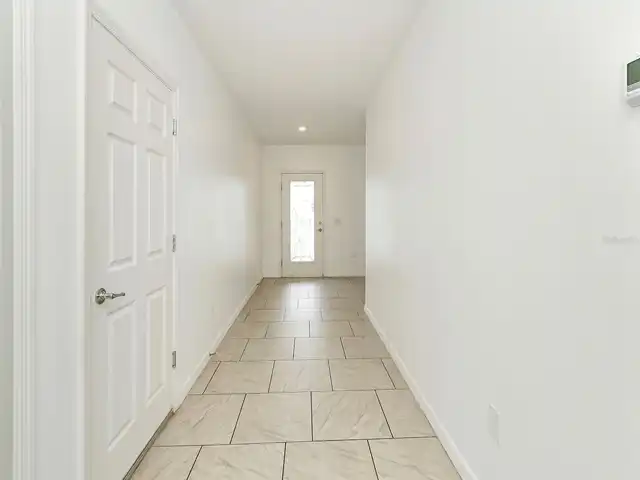 Listing Photo 7
