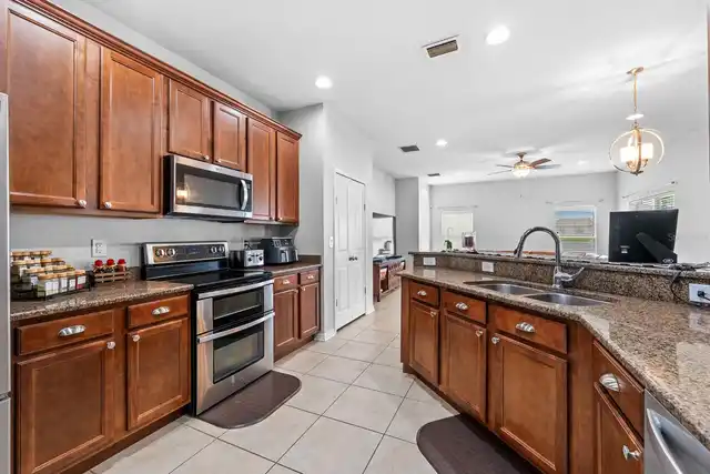 Listing Photo 15