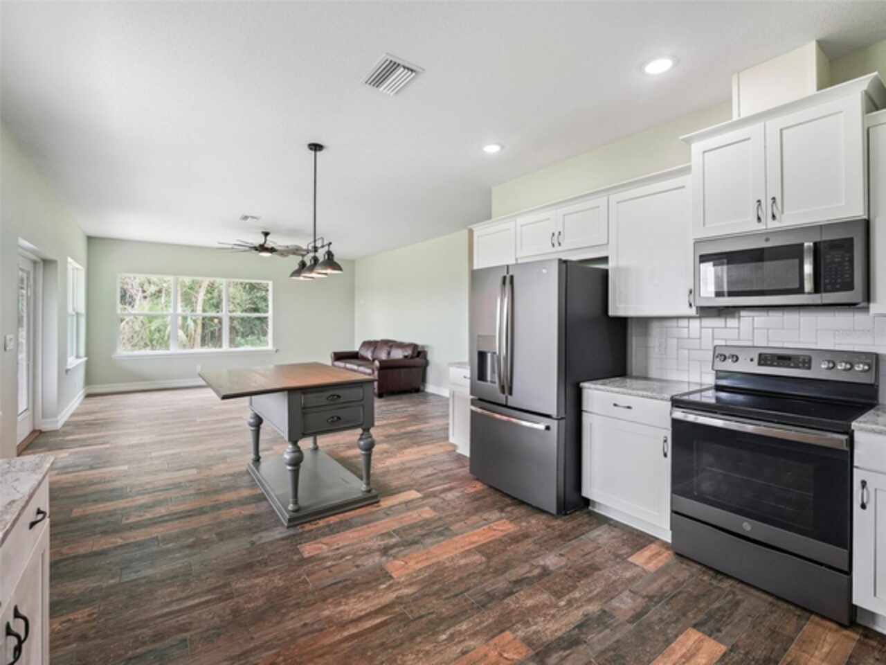 Listing Photo 17