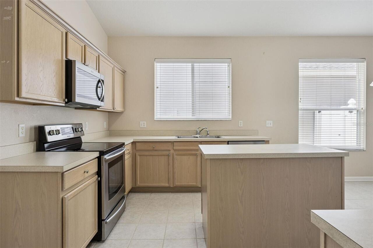 Listing Photo 10