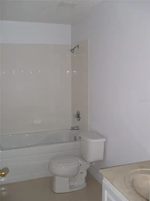 Listing Photo 14