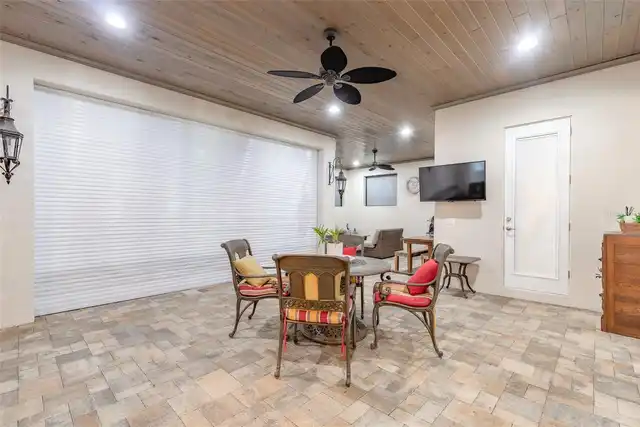 Listing Photo 15