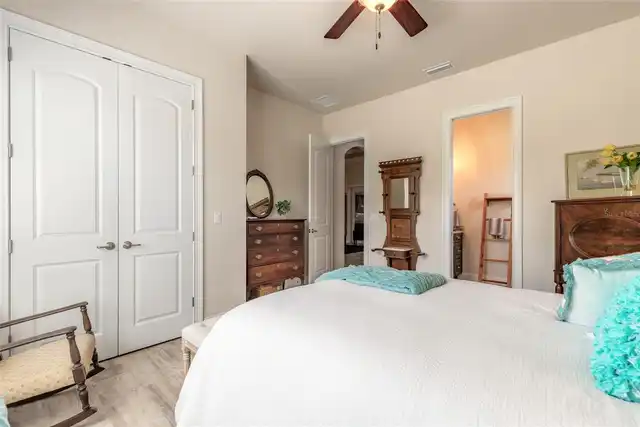 Listing Photo 28