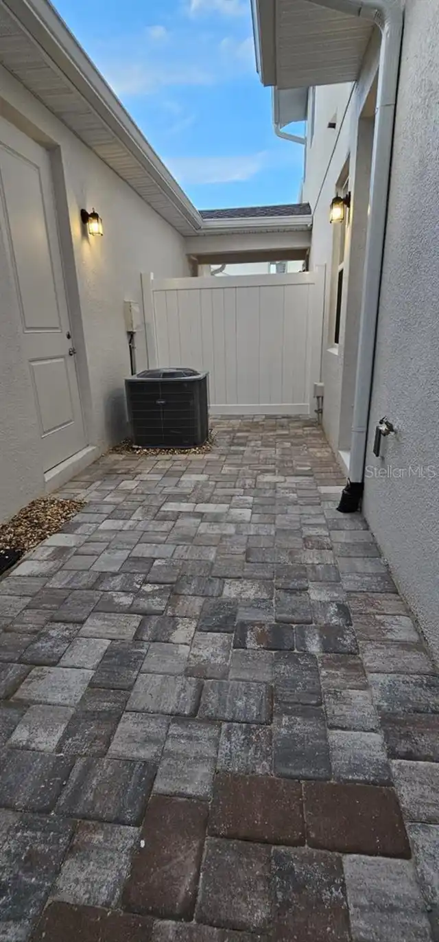 Listing Photo 10