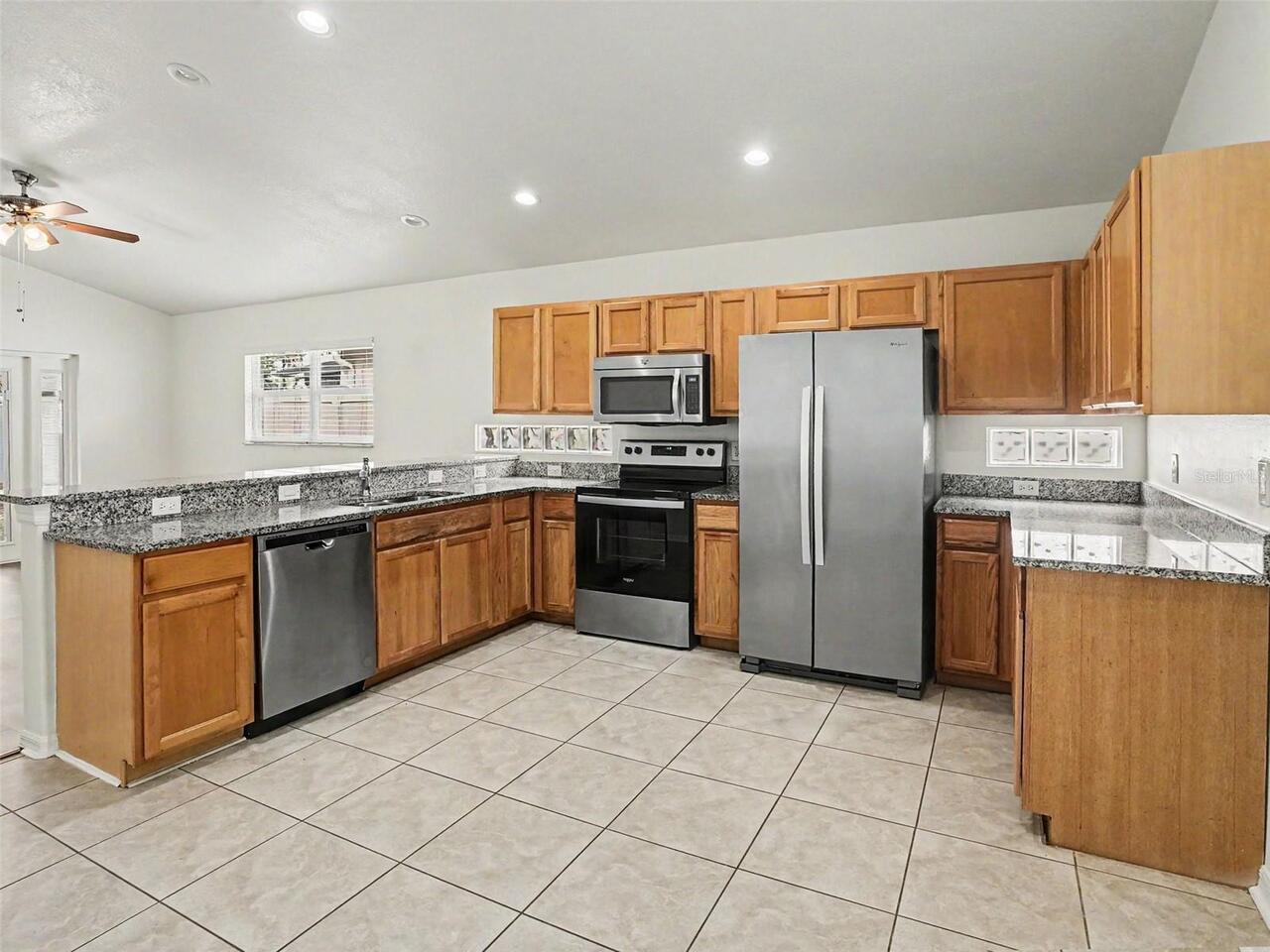 Listing Photo 8