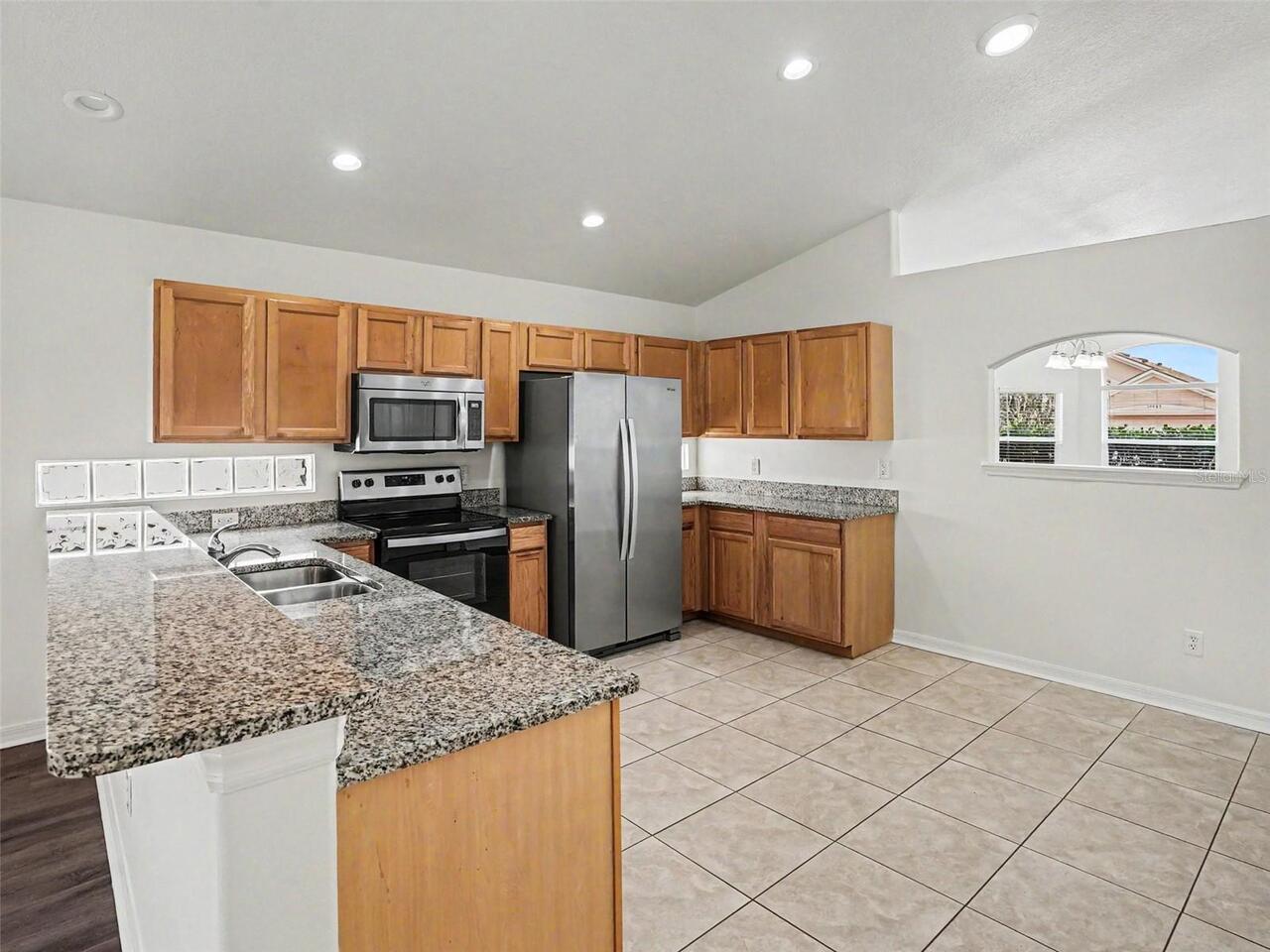Listing Photo 9