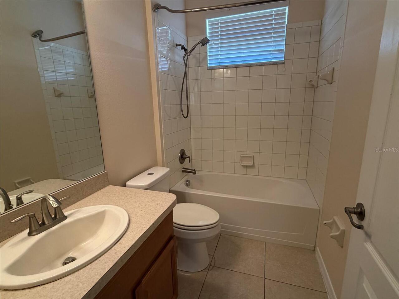 Listing Photo 8