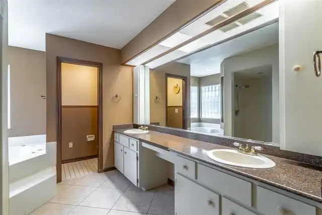 Listing Photo 16