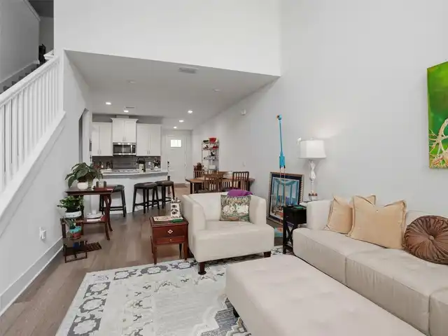 Listing Photo 5