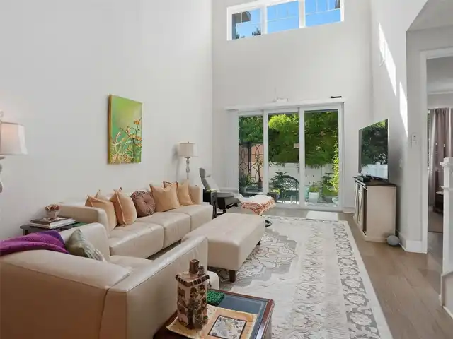 Listing Photo 6