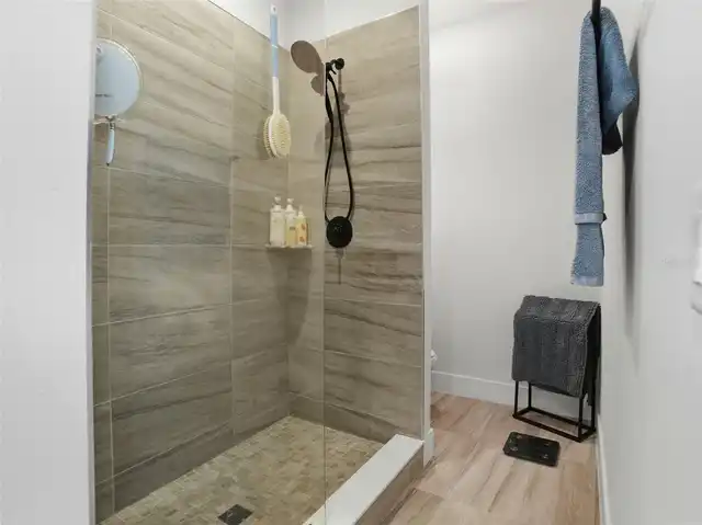 Listing Photo 20