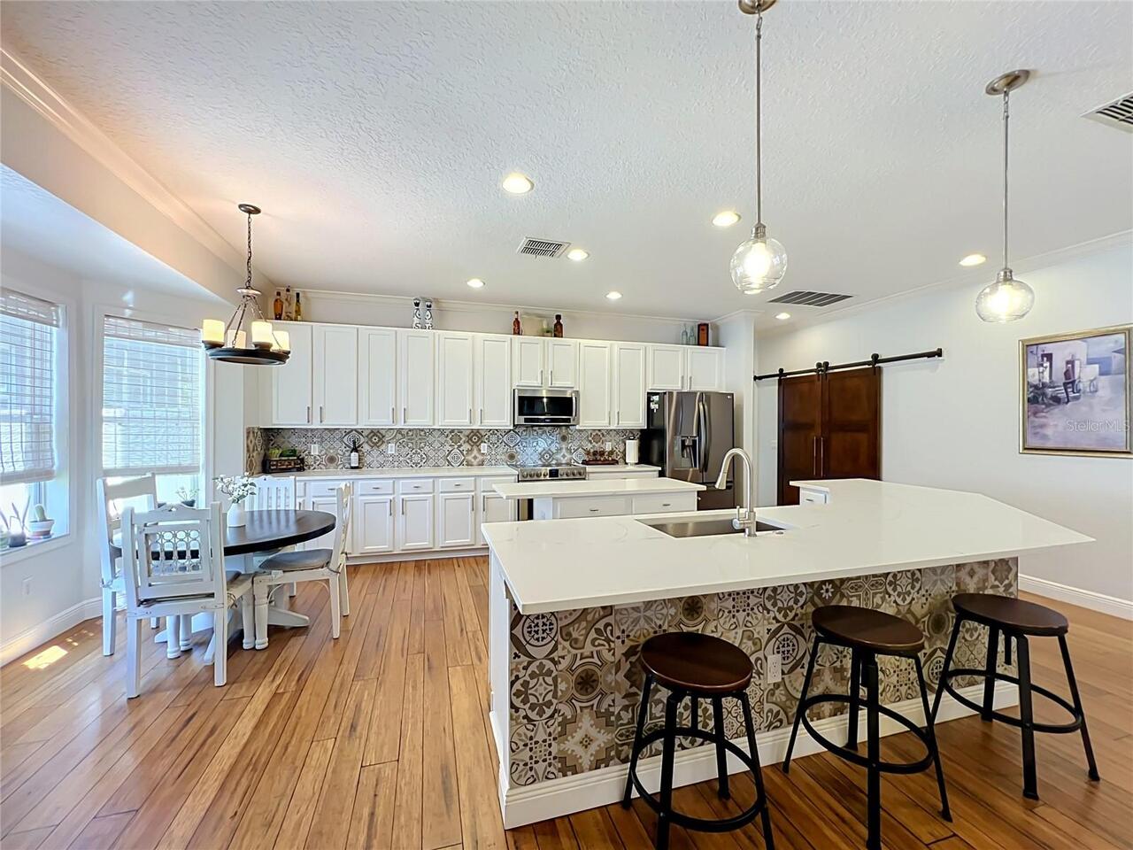 Listing Photo 17