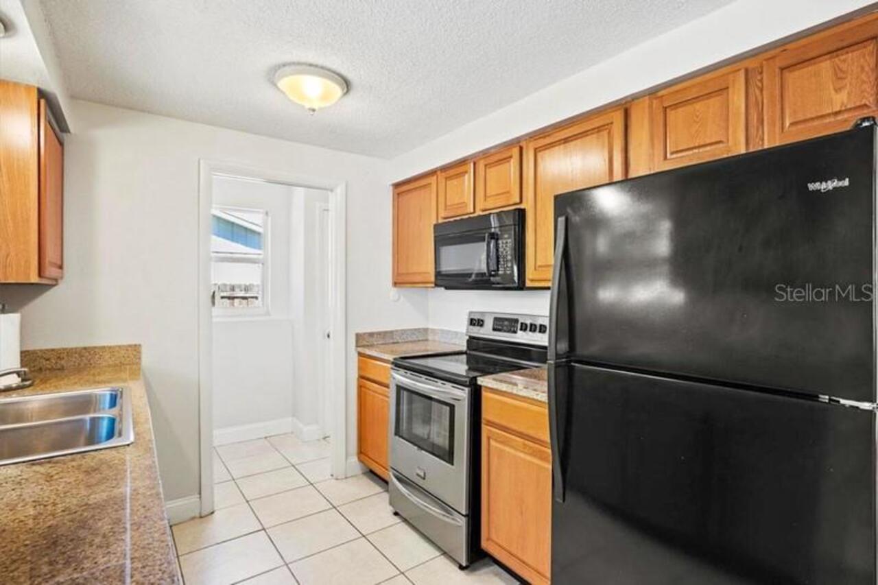 Listing Photo 9