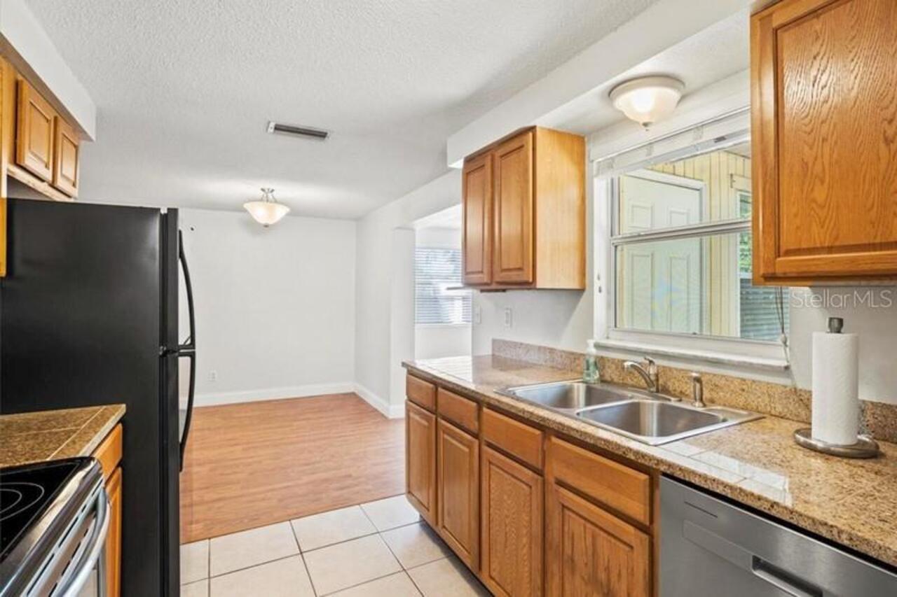 Listing Photo 10