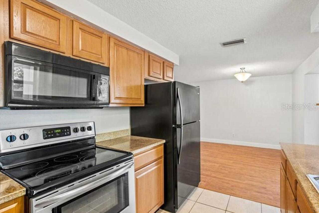Listing Photo 12