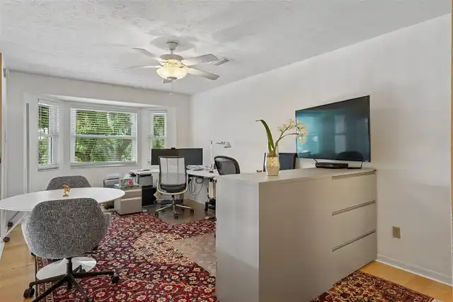 Listing Photo 32