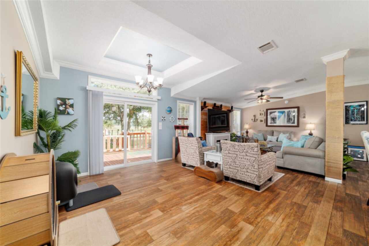 Listing Photo 17