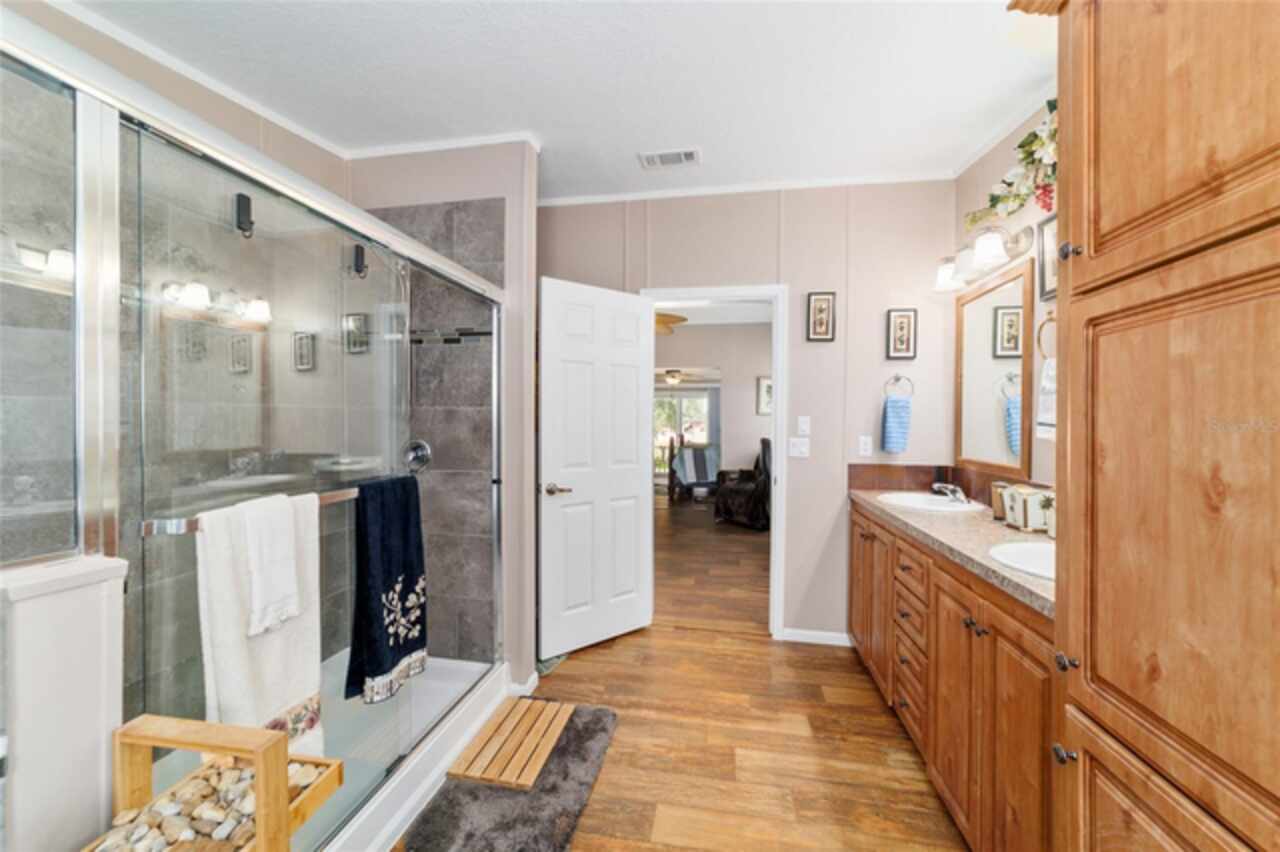 Listing Photo 32