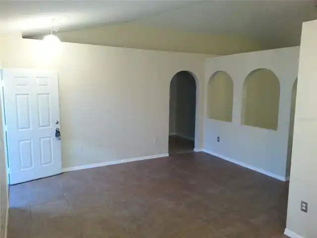 Listing Photo 7