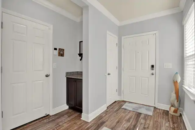 Listing Photo 7