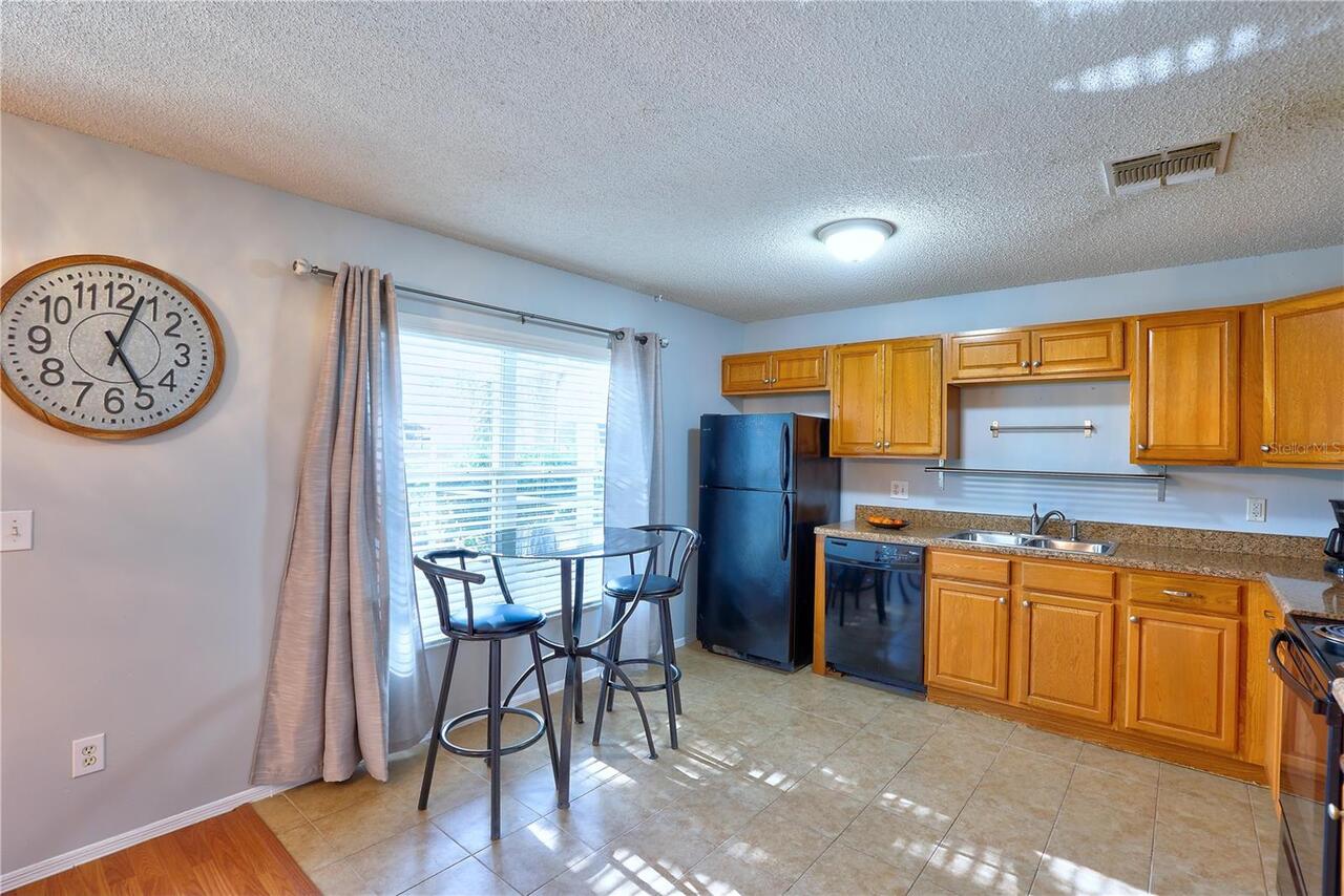 Listing Photo 9
