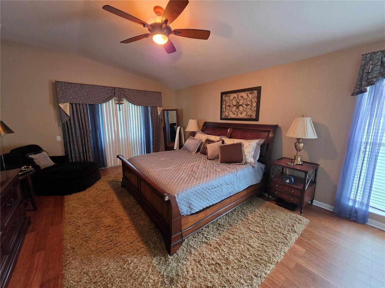 Listing Photo 8