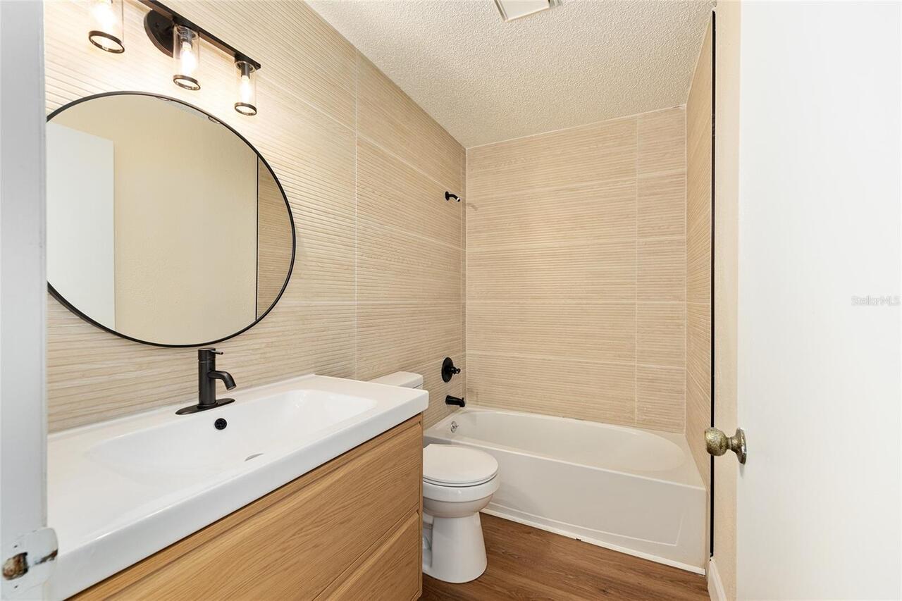 Listing Photo 24