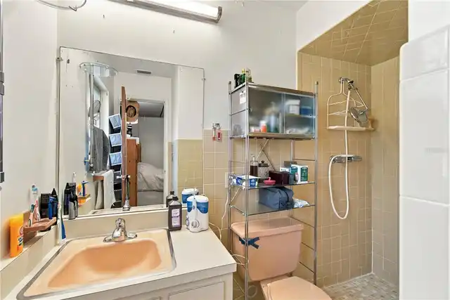 Listing Photo 12