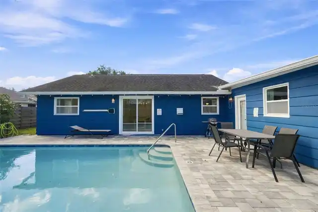 Listing Photo 11