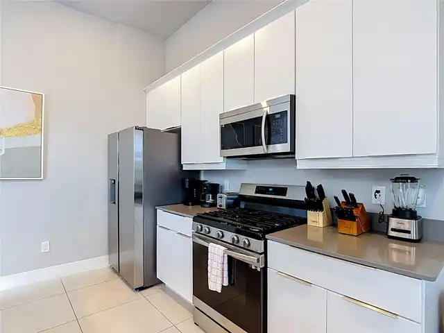 Listing Photo 11
